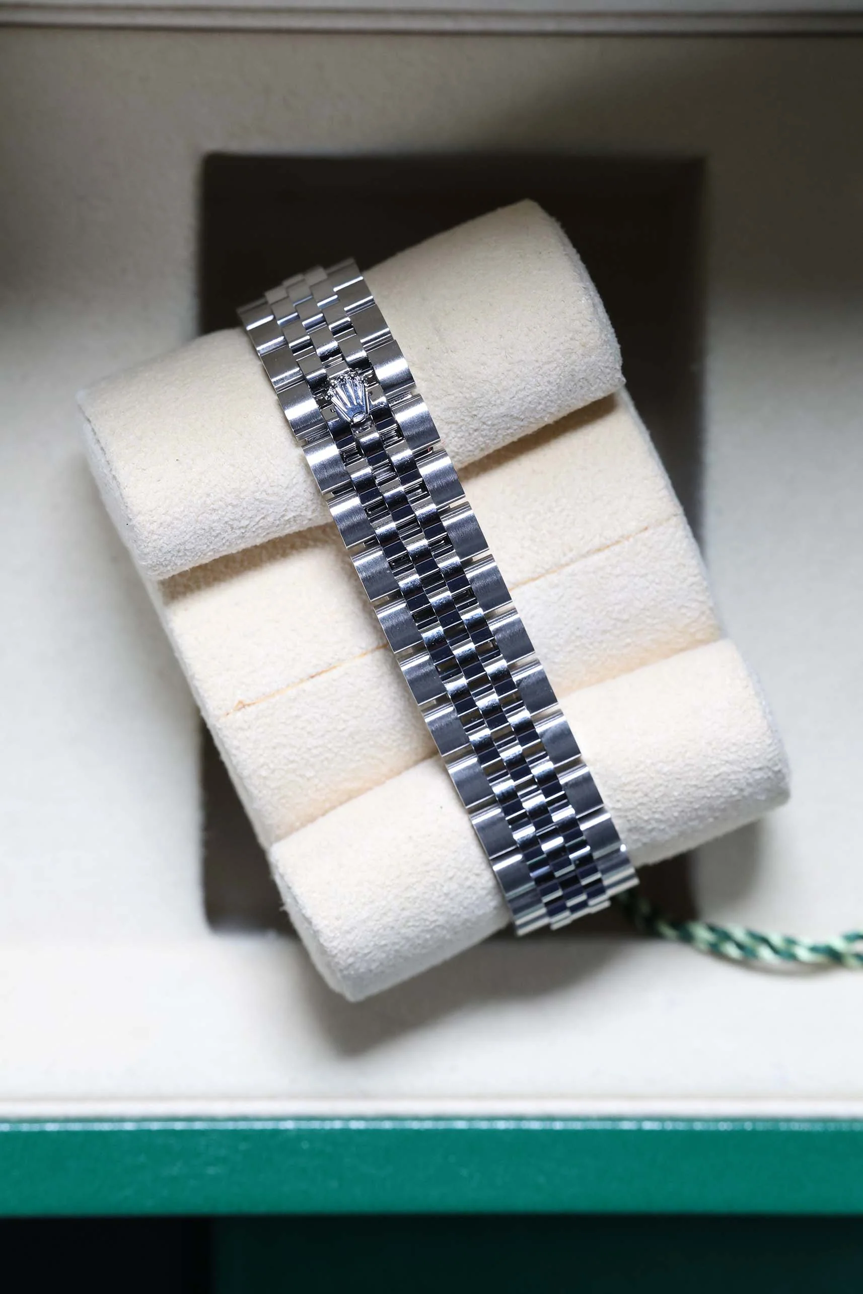 Rolex Datejust 28mm 10 Diamonds Pink Jubilee 279174 - Image 13