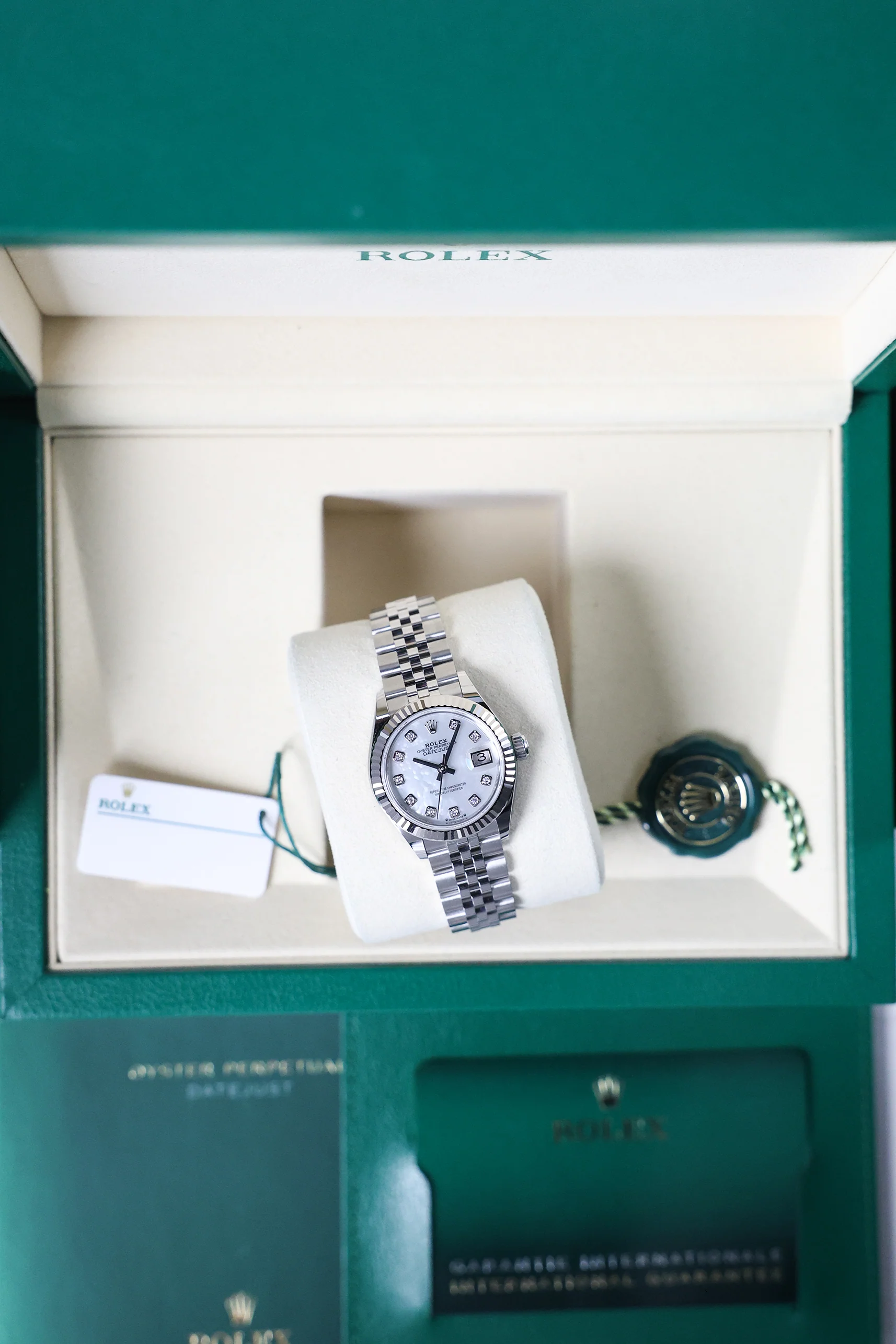 Rolex Datejust 28mm 10 Diamonds White Mother of Pearl Jubilee 279174 - Image 14