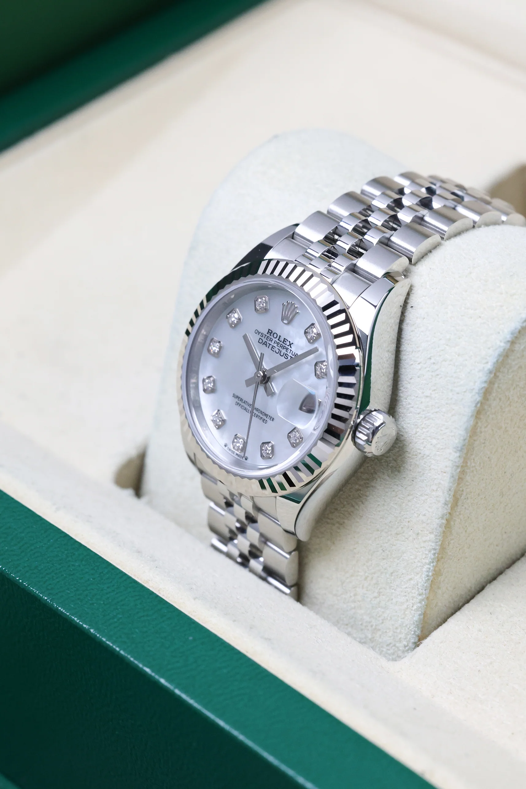 Rolex Datejust 28mm 10 Diamonds White Mother of Pearl Jubilee 279174 - Image 9
