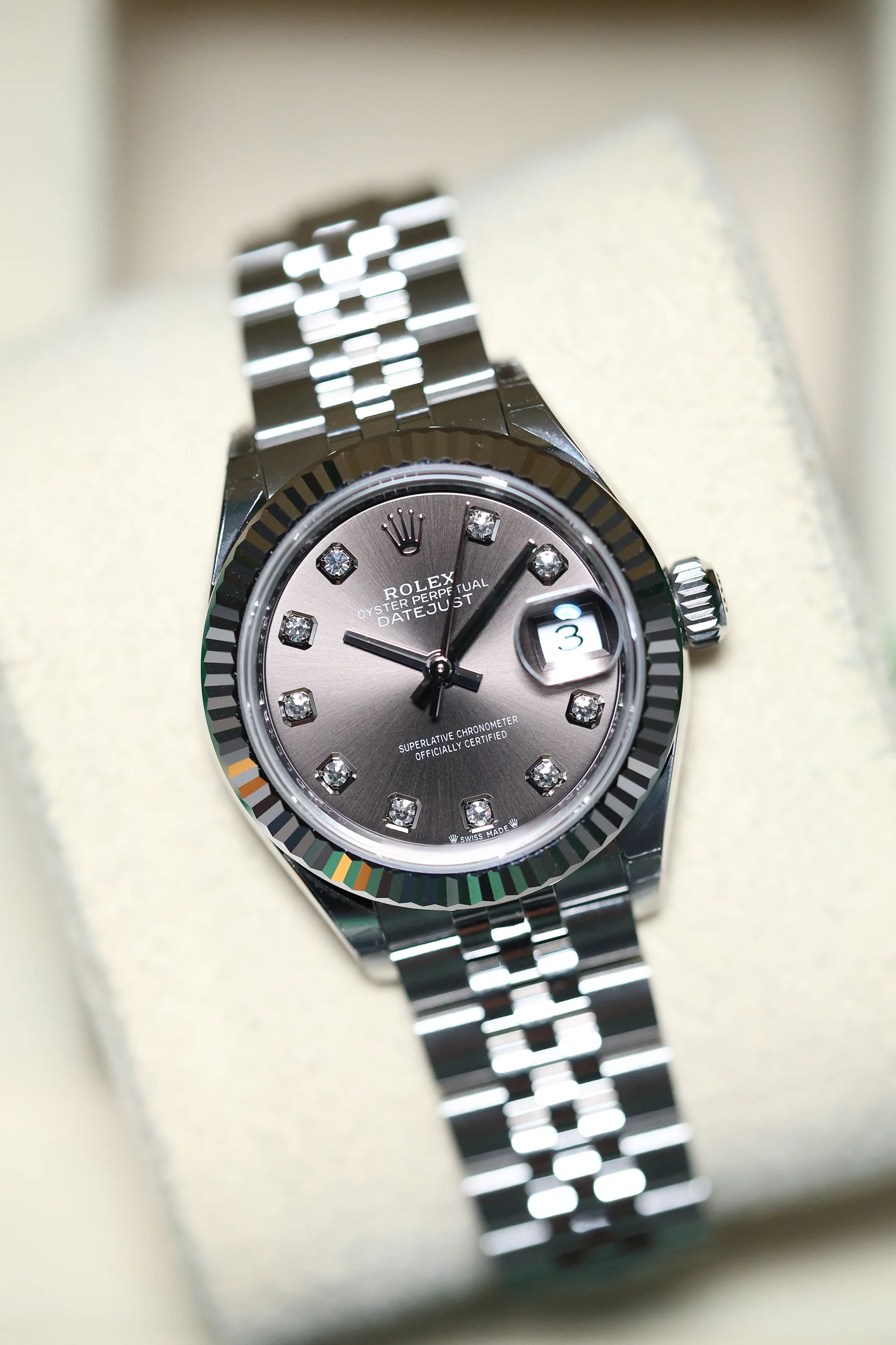 Rolex Datejust 28mm Dark Grey 10 Diamonds Jubilee 279174 - Image 8