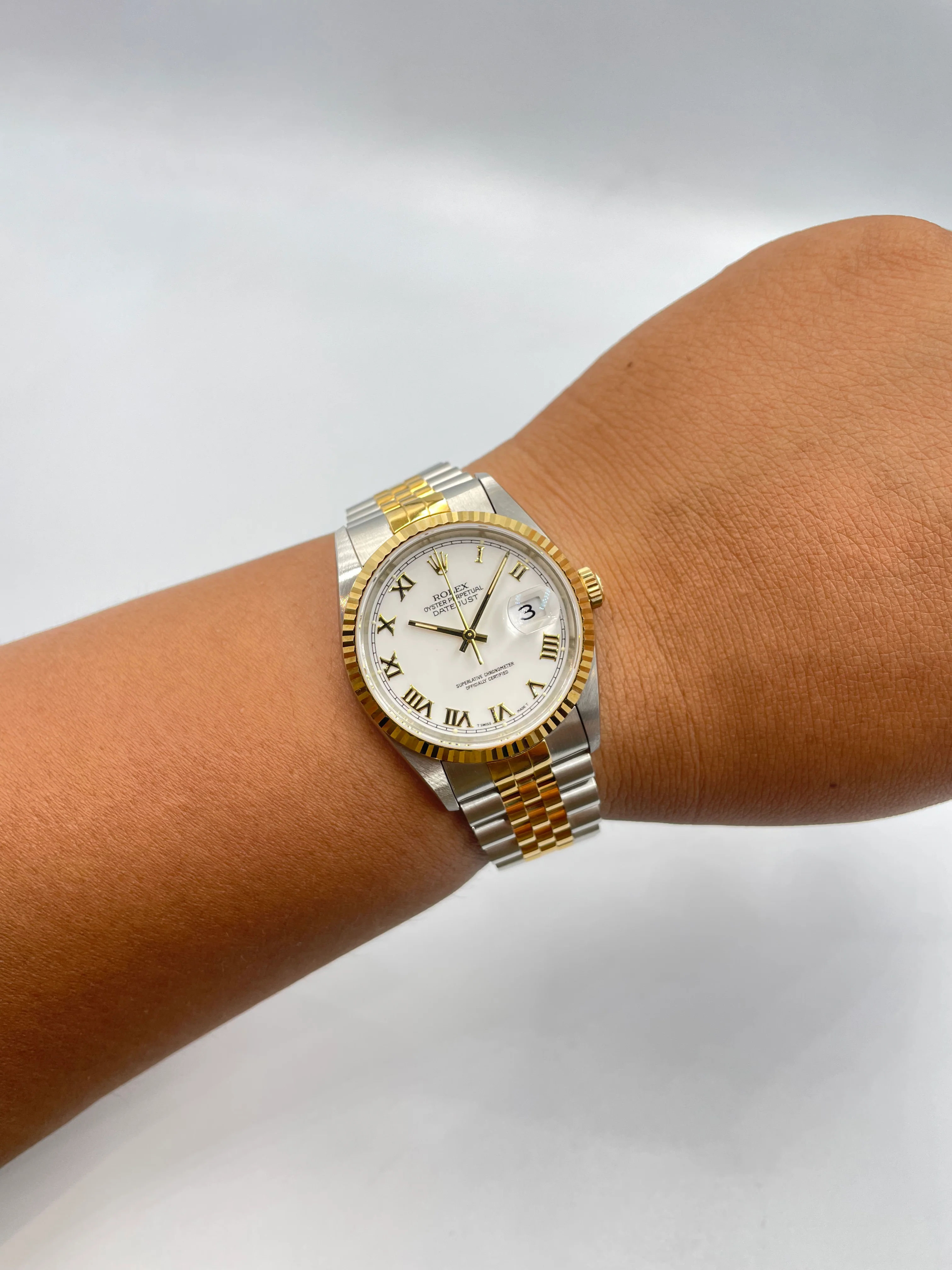 Rolex Datejust 36mm White Roman Dial Steel Rolesor on Jubilee 16233 1998 [NOS] - Image 6