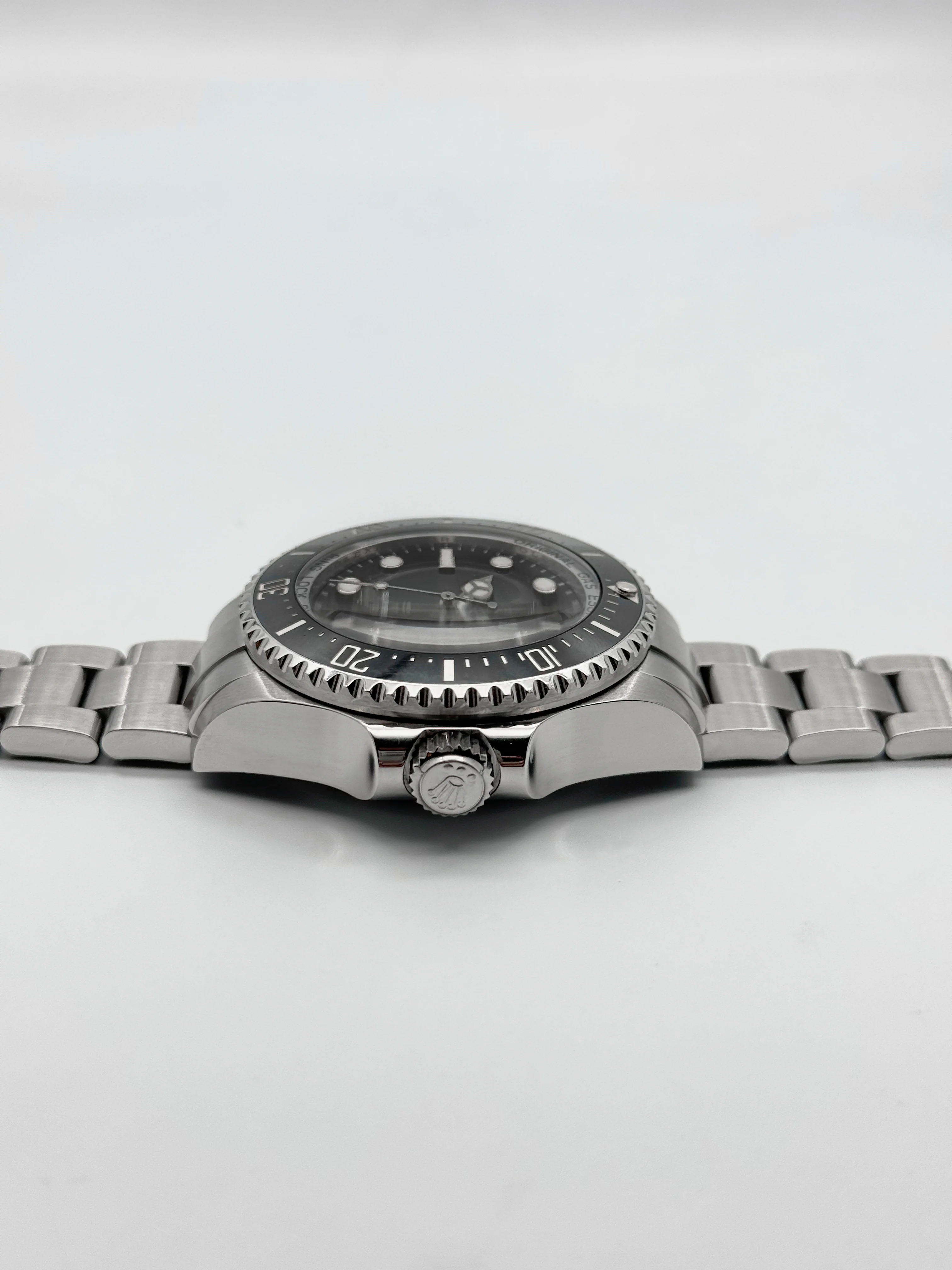 Rolex Deep Sea Dweller 116660 2014 Discontinued [Preowned] - Image 21