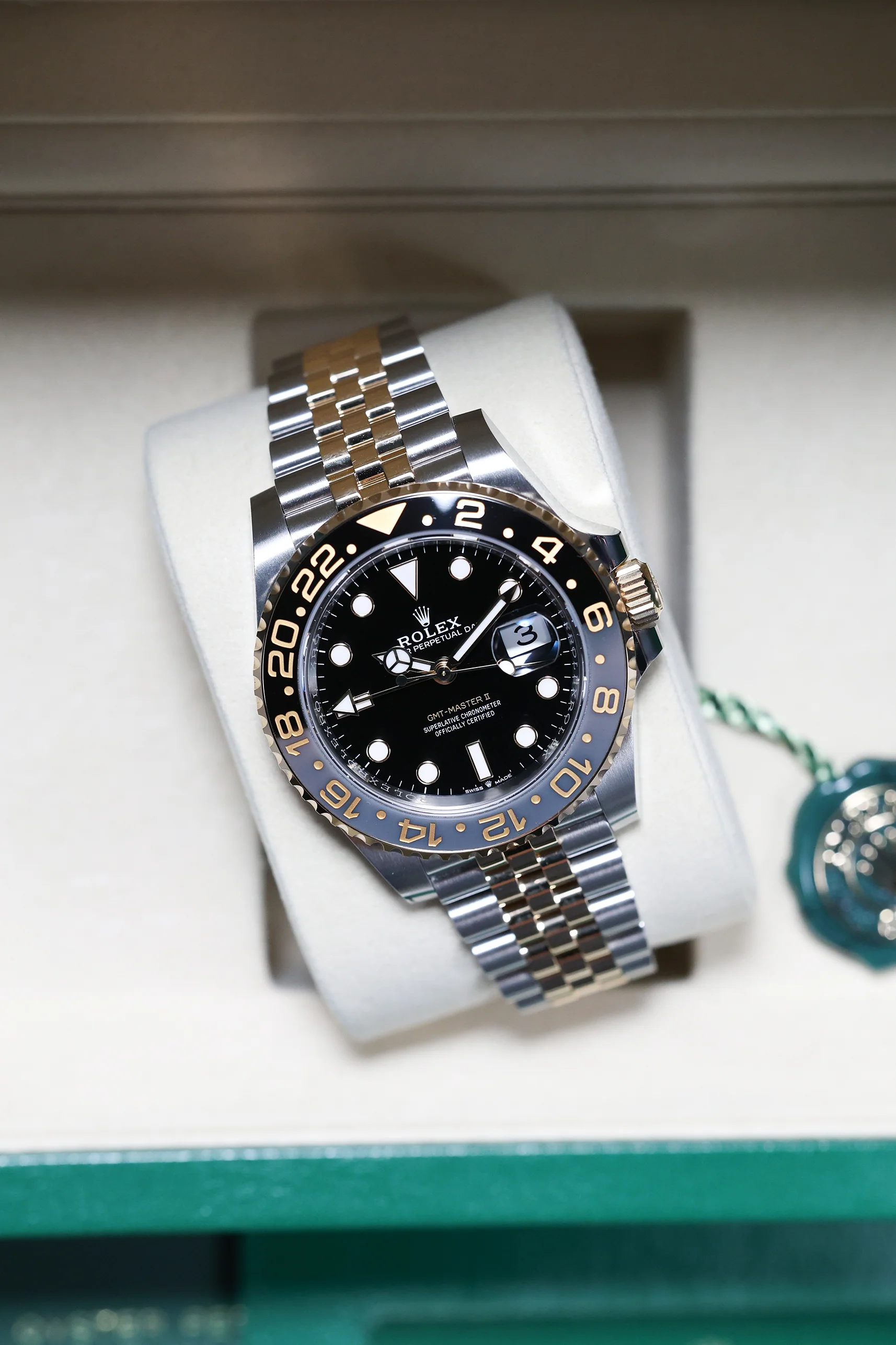 Rolex GMT Master II Steel & YG 126713GRNR - Image 8