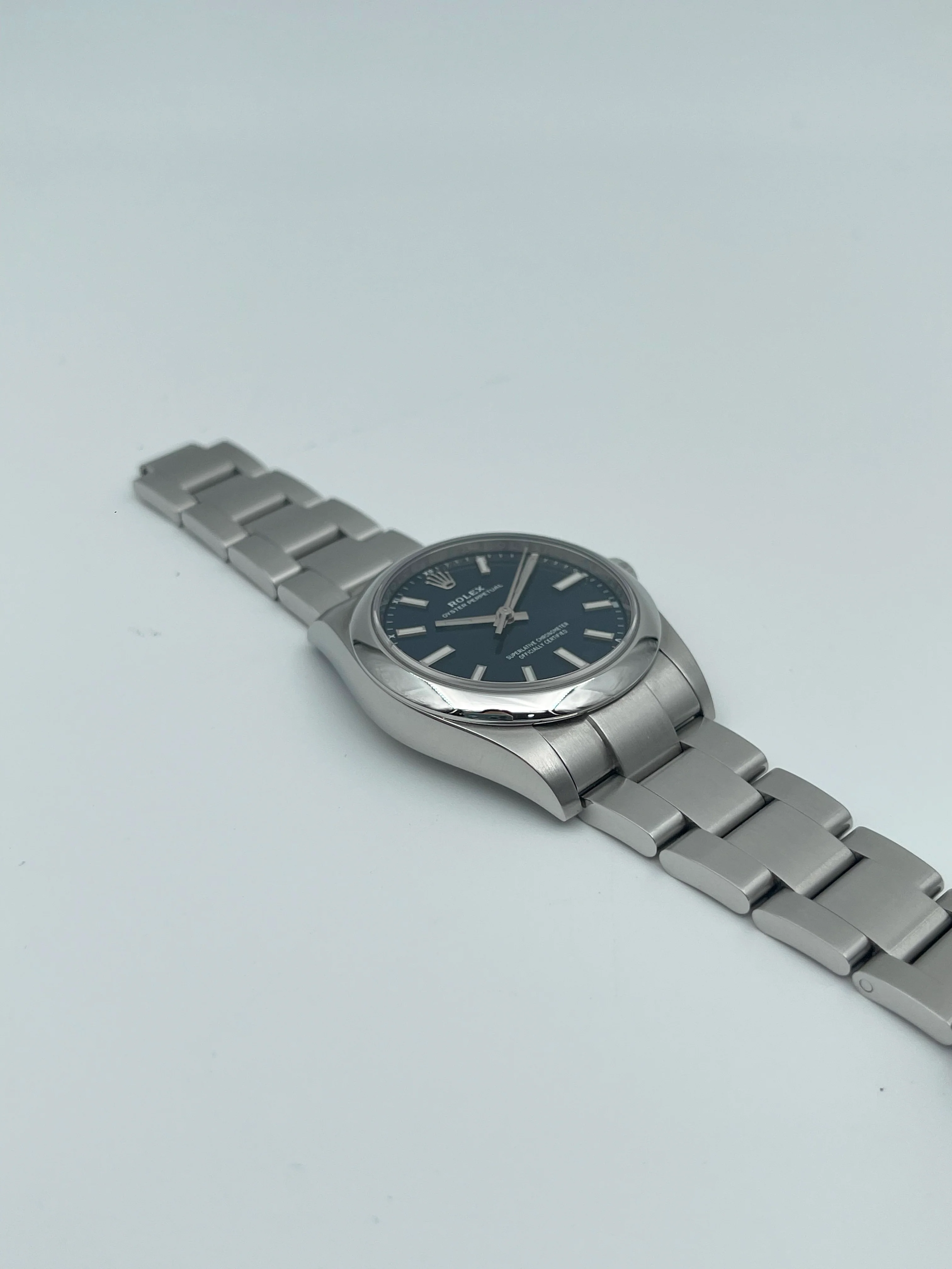 Rolex Oyster Perpetual 34mm Bright Blue 124200 2021 [Preowned] - Image 11