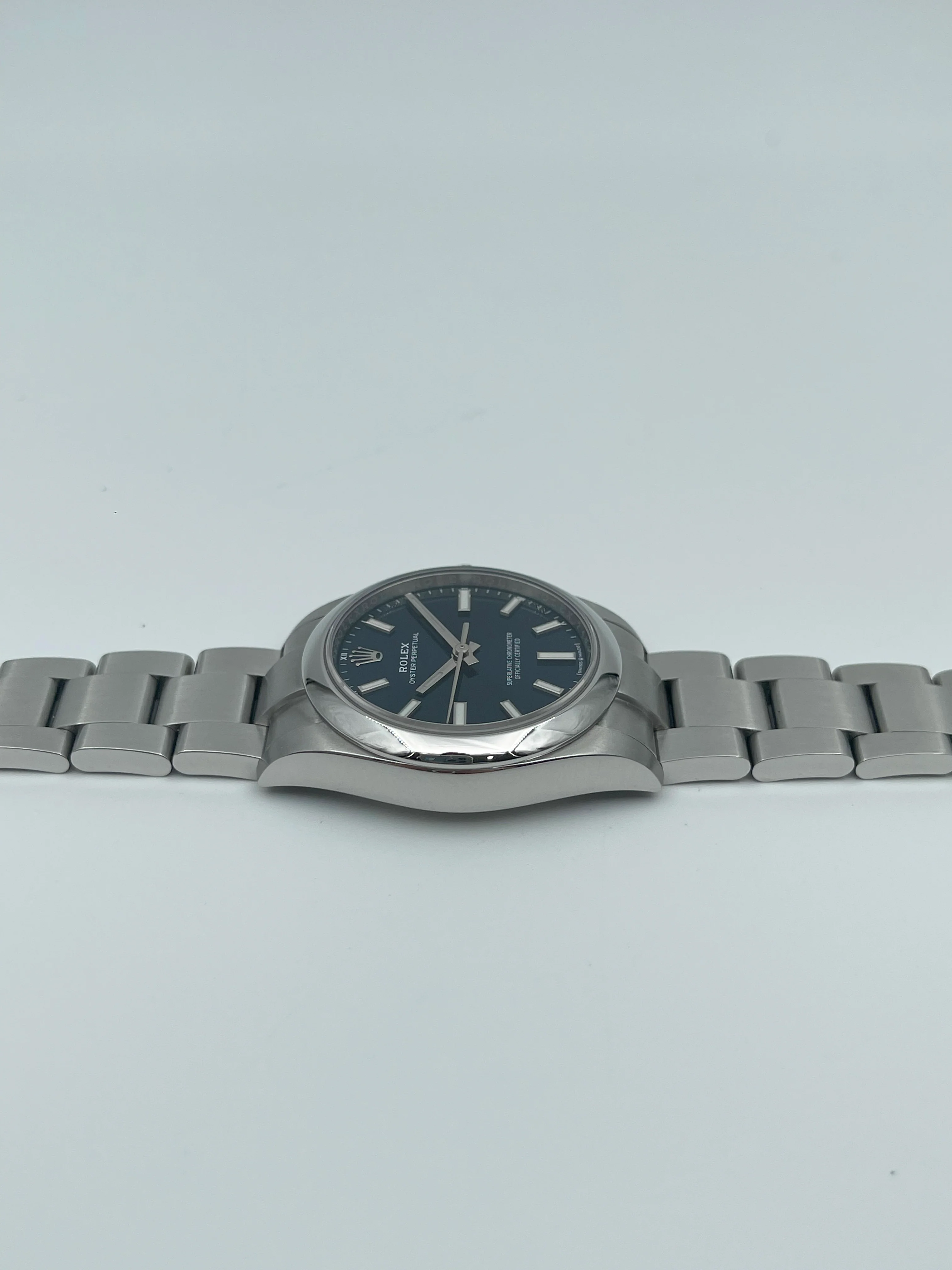 Rolex Oyster Perpetual 34mm Bright Blue 124200 2021 [Preowned] - Image 12
