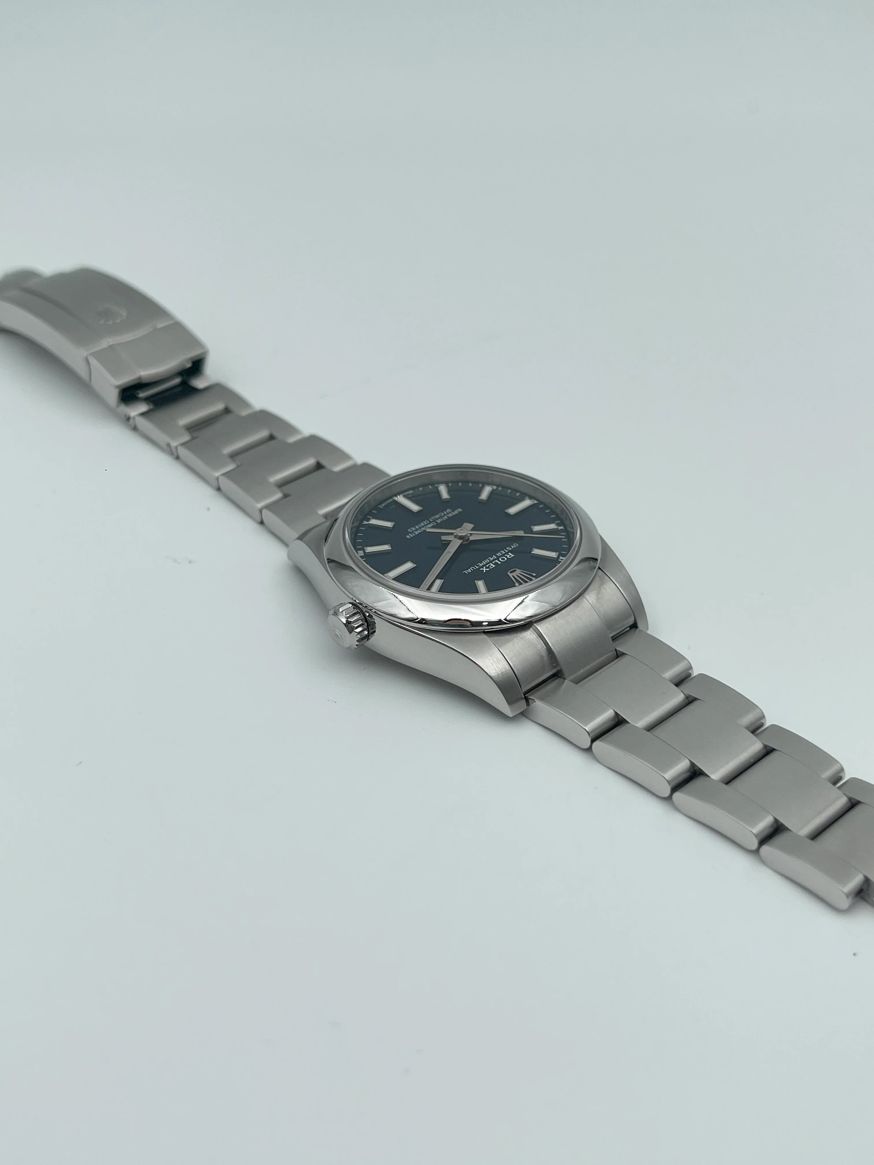 Rolex Oyster Perpetual 34mm Bright Blue 124200 2021 [Preowned] - Image 14