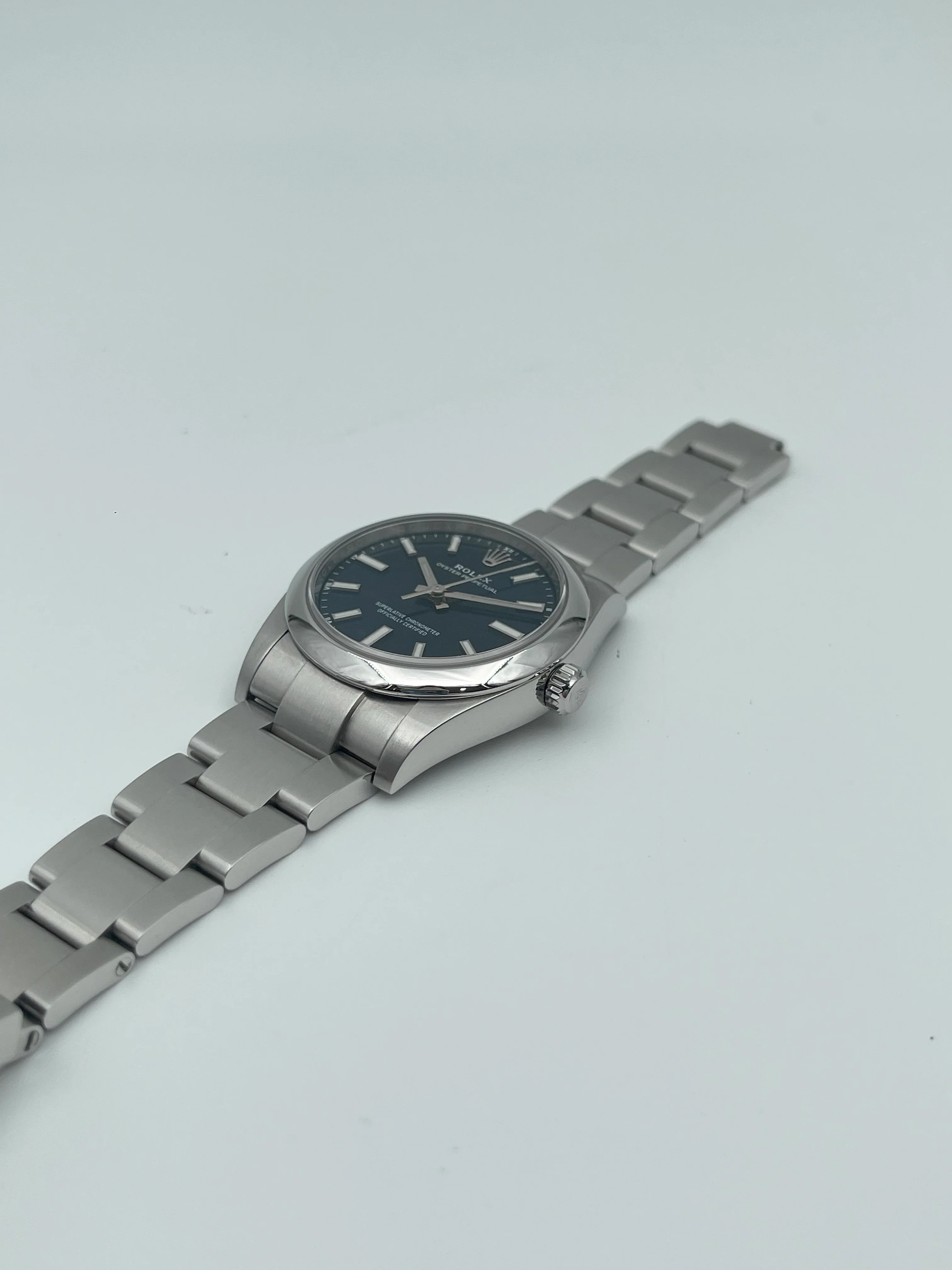 Rolex Oyster Perpetual 34mm Bright Blue 124200 2021 [Preowned] - Image 16