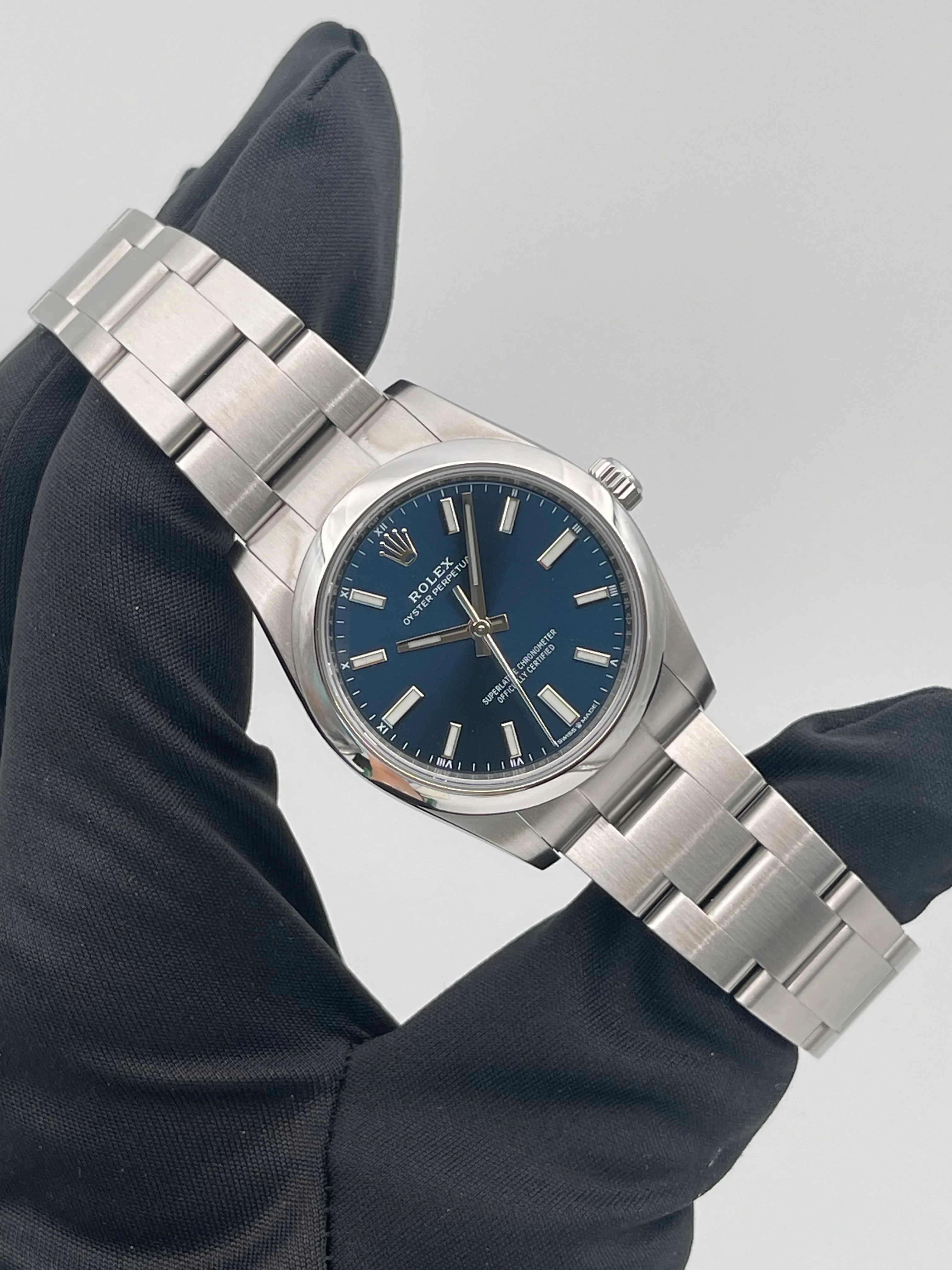 Rolex Oyster Perpetual 34mm Bright Blue 124200 2021 [Preowned] - Image 7