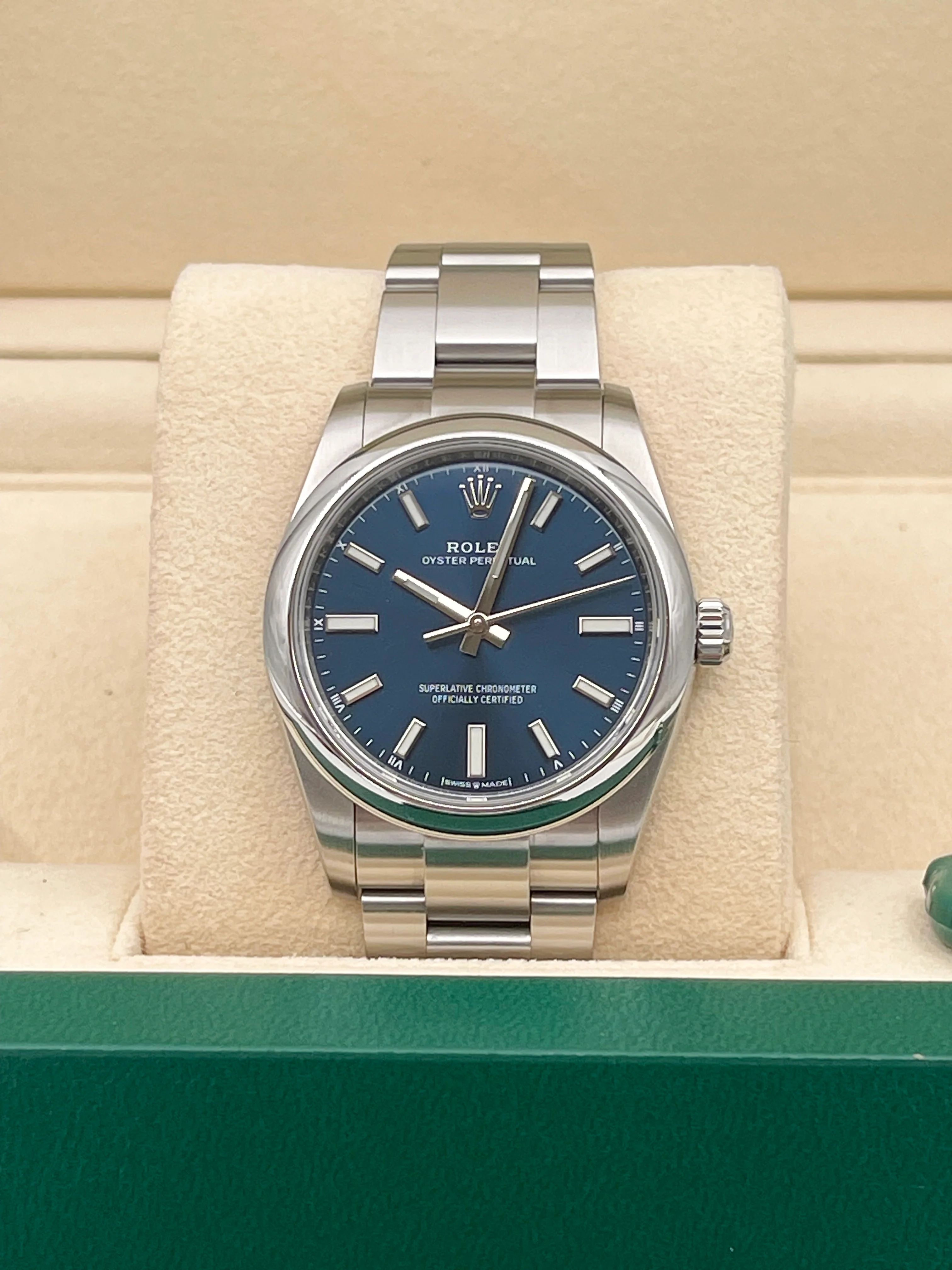 Rolex Oyster Perpetual 34mm Bright Blue 124200 2021 [Preowned] - Image 8