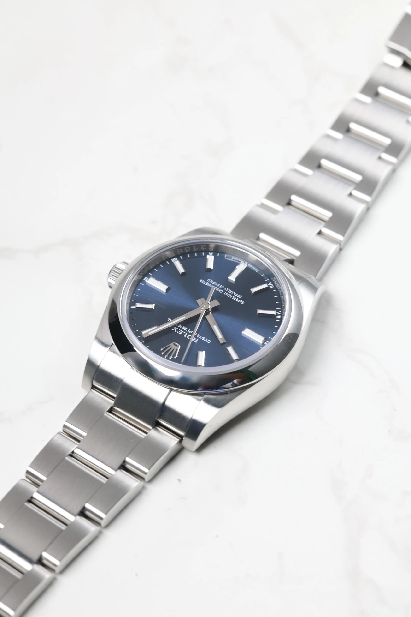 Rolex Oyster Perpetual 34mm Bright Blue 124200 2024 [Preowned] - Image 13