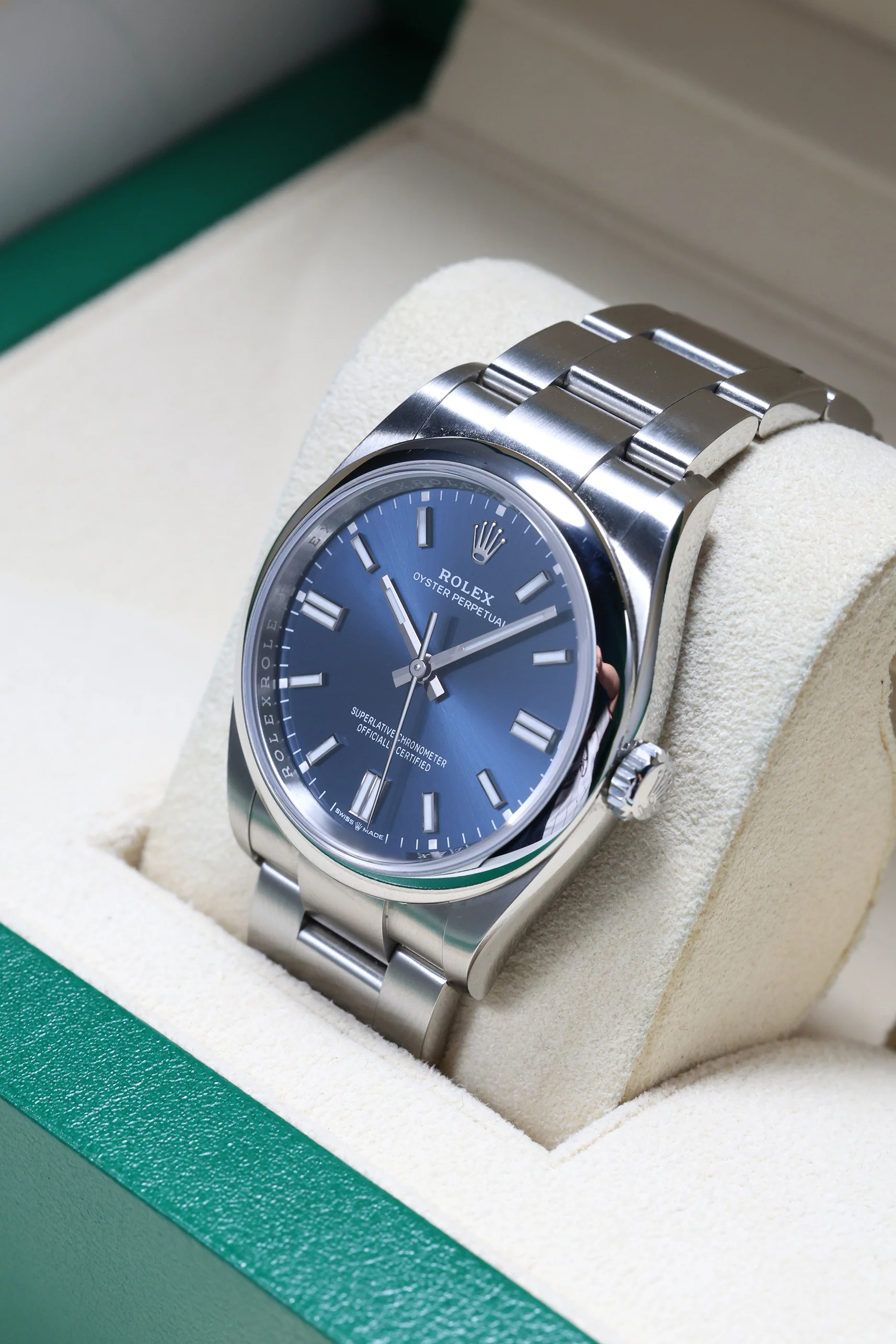 Rolex Oyster Perpetual 36mm Bright Blue 126000 2025 [Preowned] - Image 9