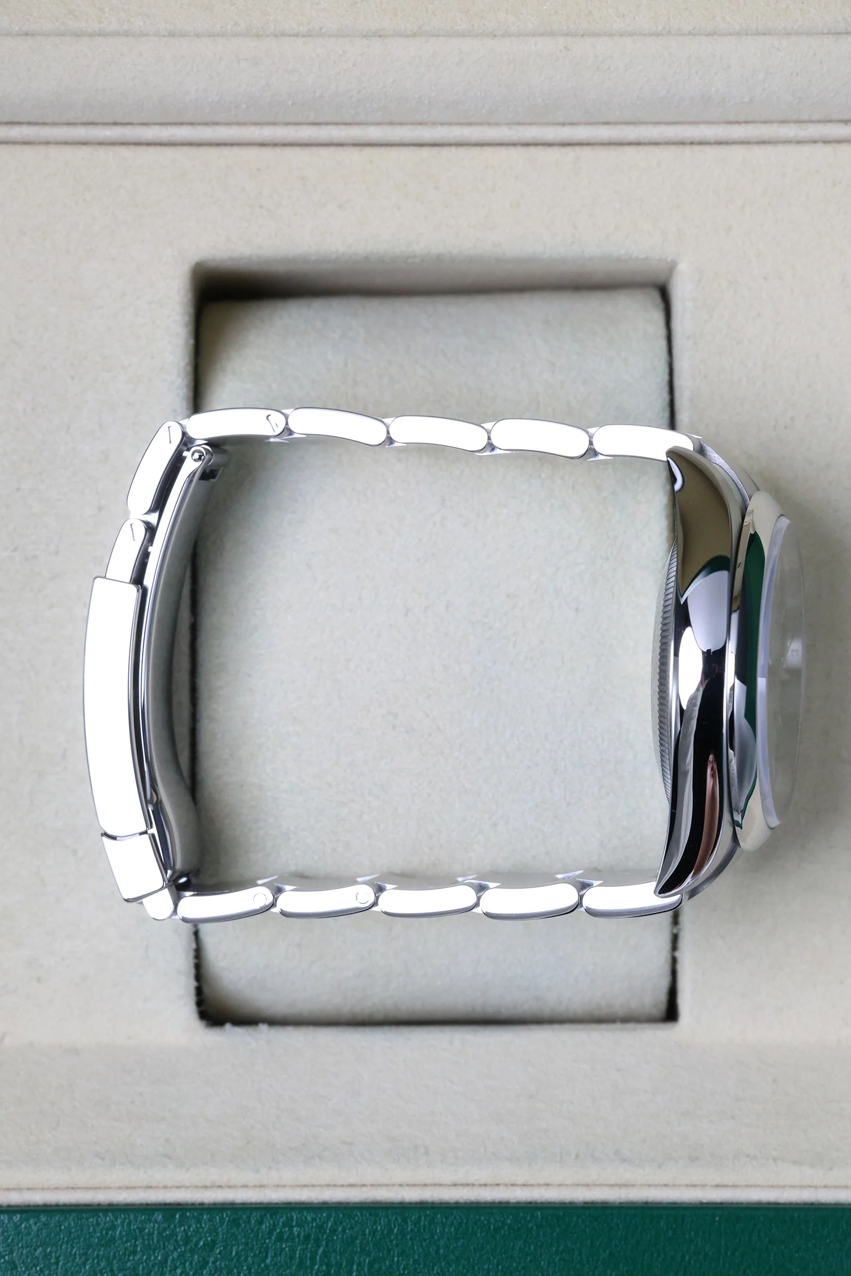 Rolex Oyster Perpetual 36mm Pistachio 126000 - Image 11