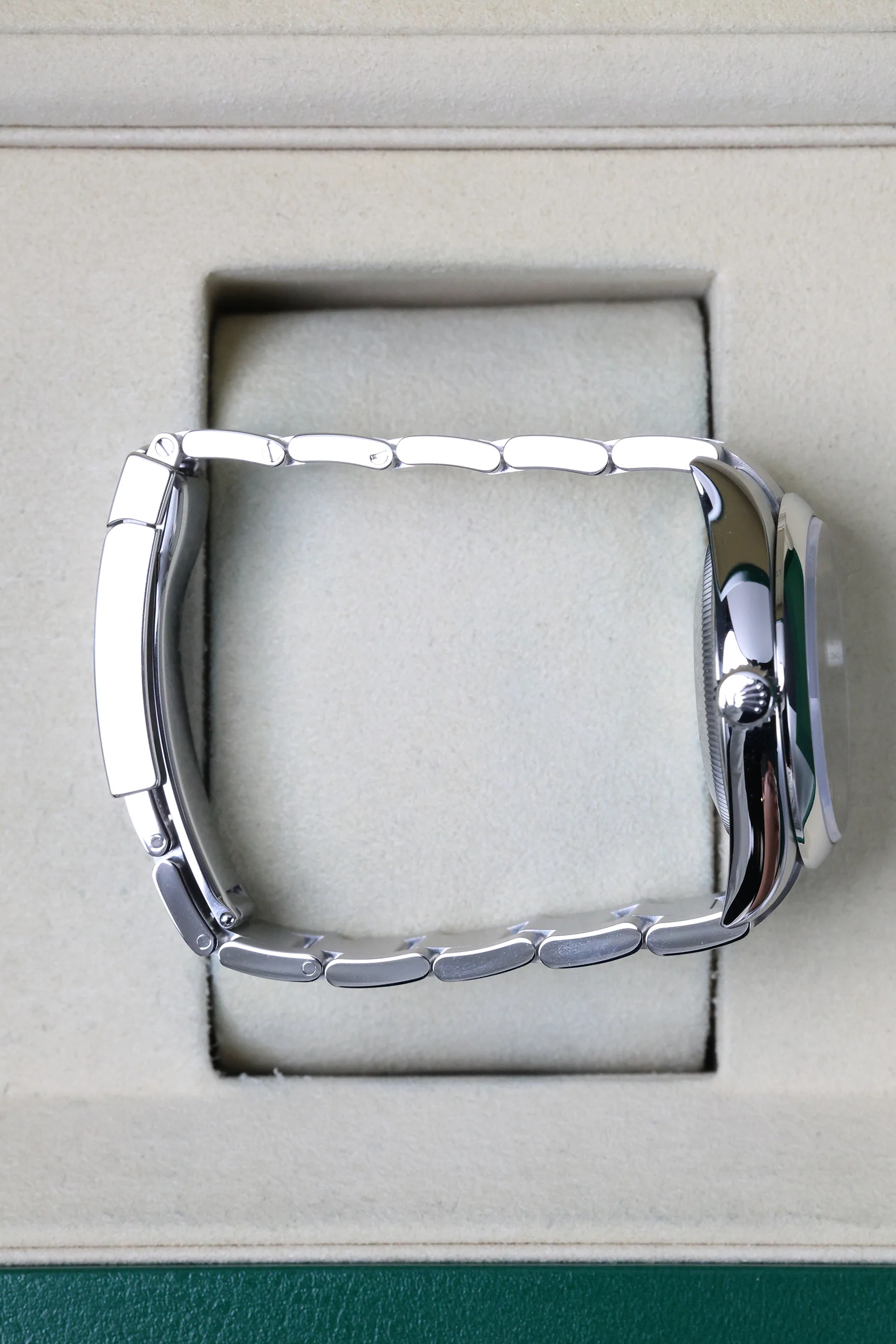 Rolex Oyster Perpetual 36mm Pistachio 126000 - Image 12