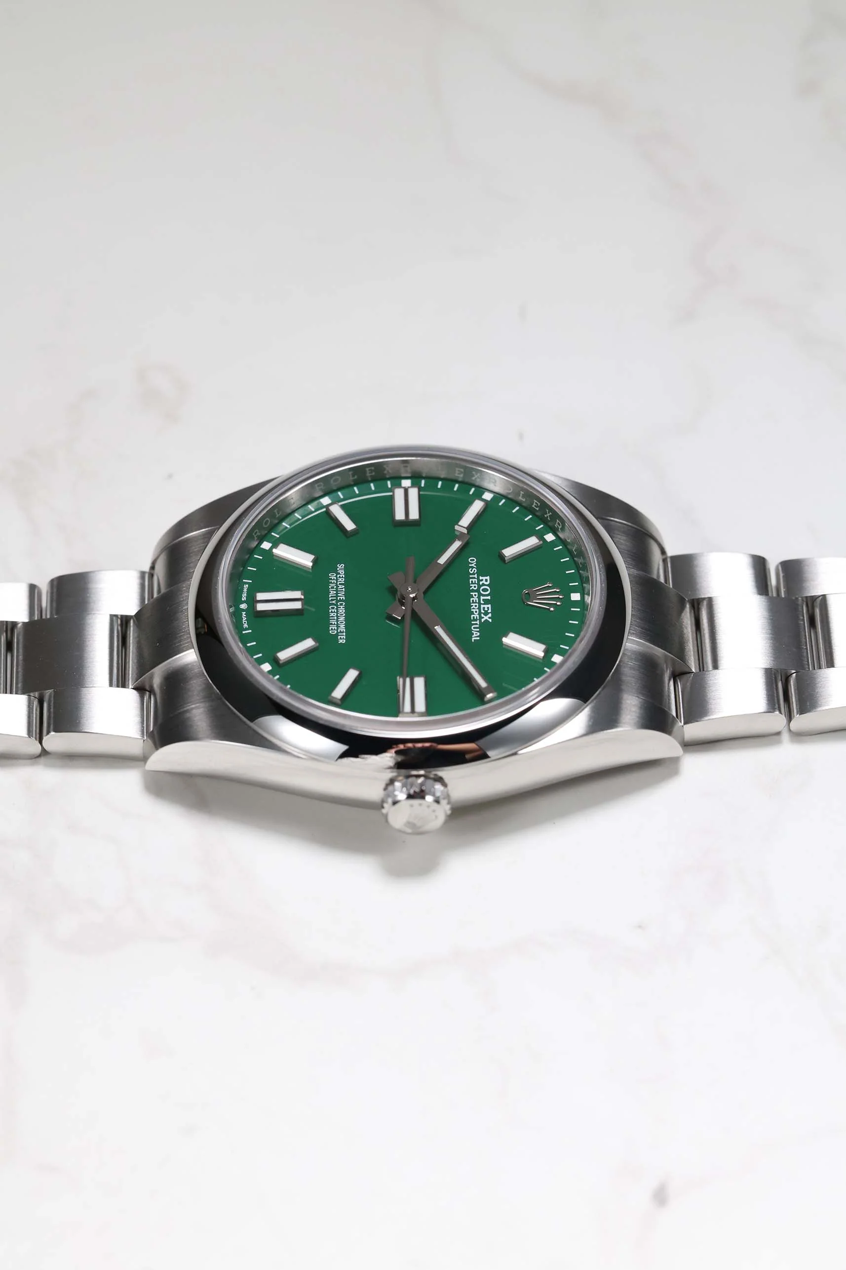 Rolex Oyster Perpetual 41mm Green 124300 2022 [Preowned] - Image 11