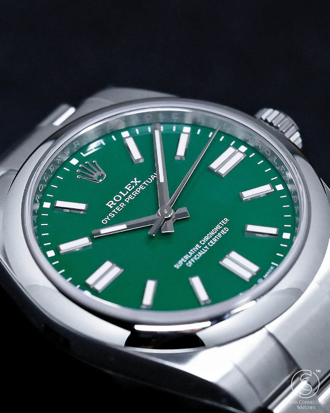 Rolex Oyster Perpetual 41mm Green 134300 - Image 3