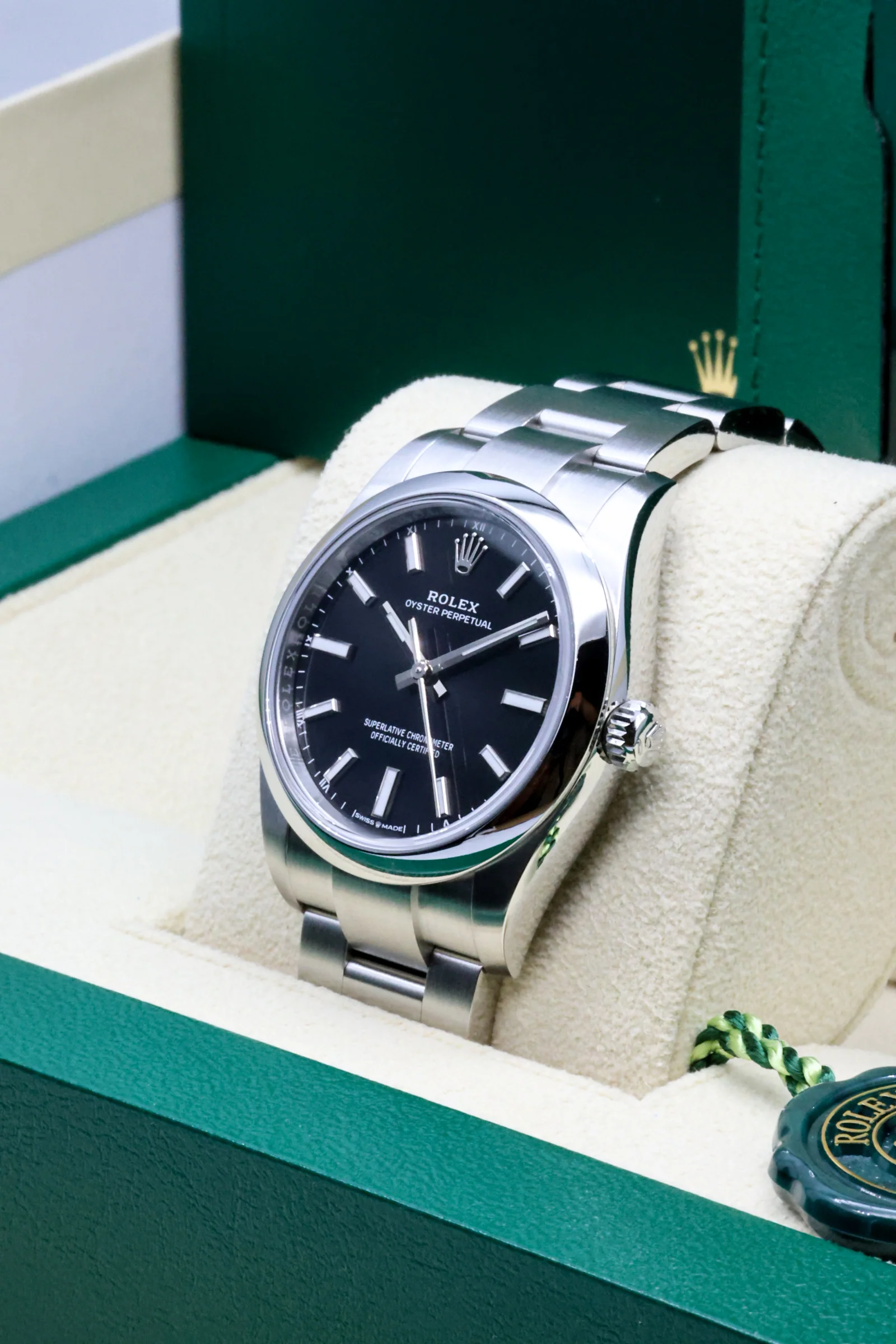 Rolex Oyster Perpetual Bright Black 34mm 124200 - Image 6