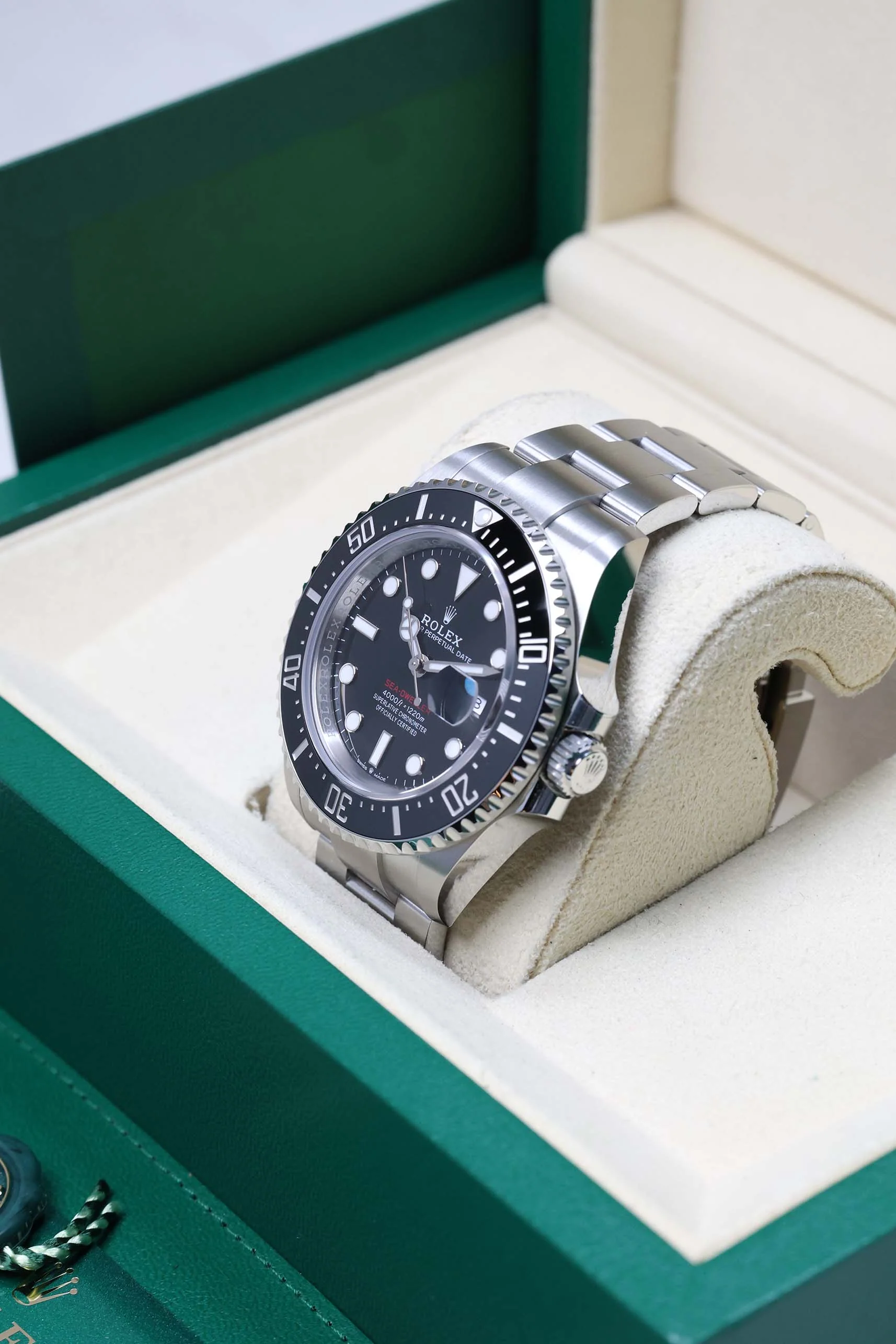 Rolex Sea-Dweller 4000ft 126600 - Image 9