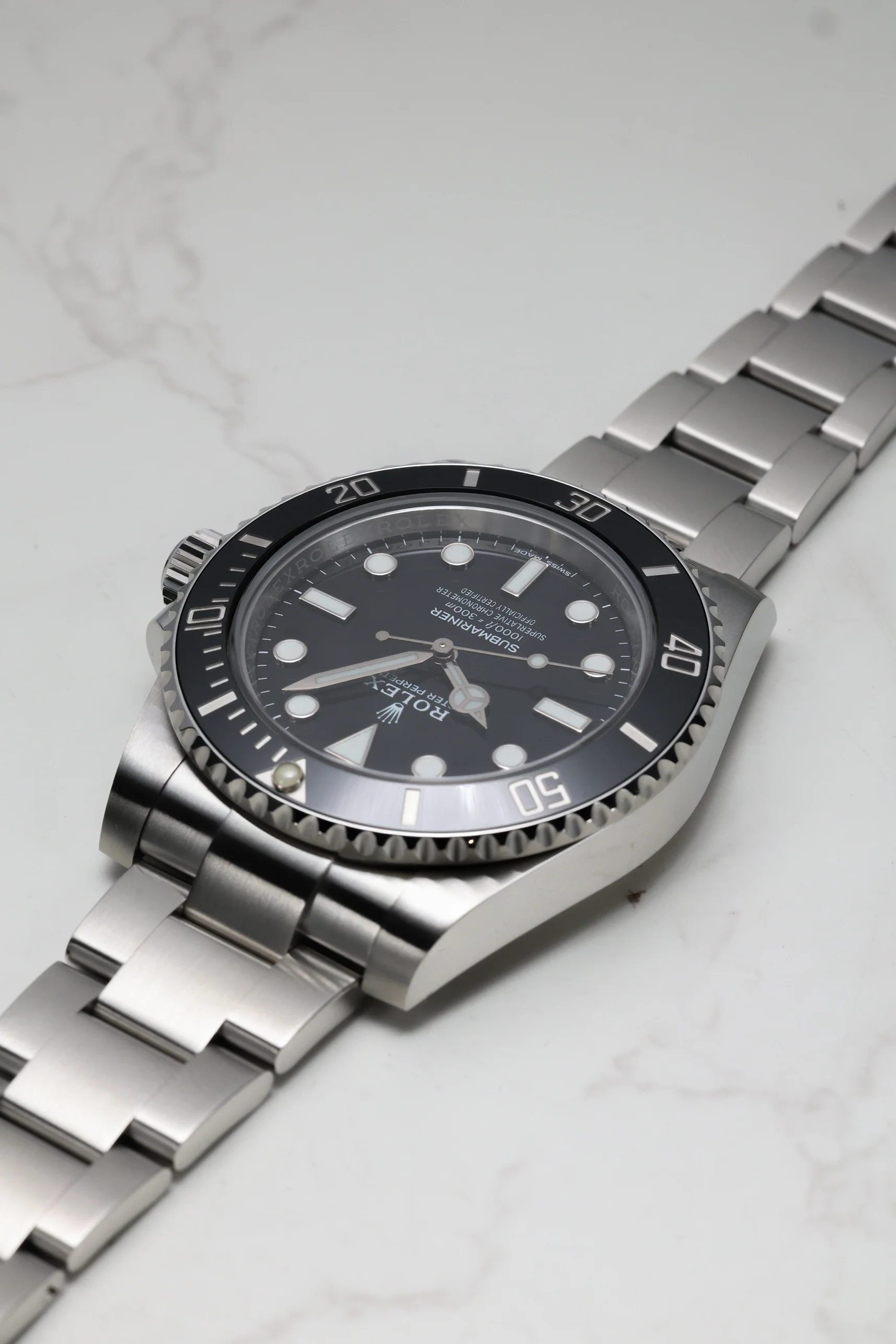 Rolex Submariner "No-Date" 114060 2018 [Preowned] - Image 9