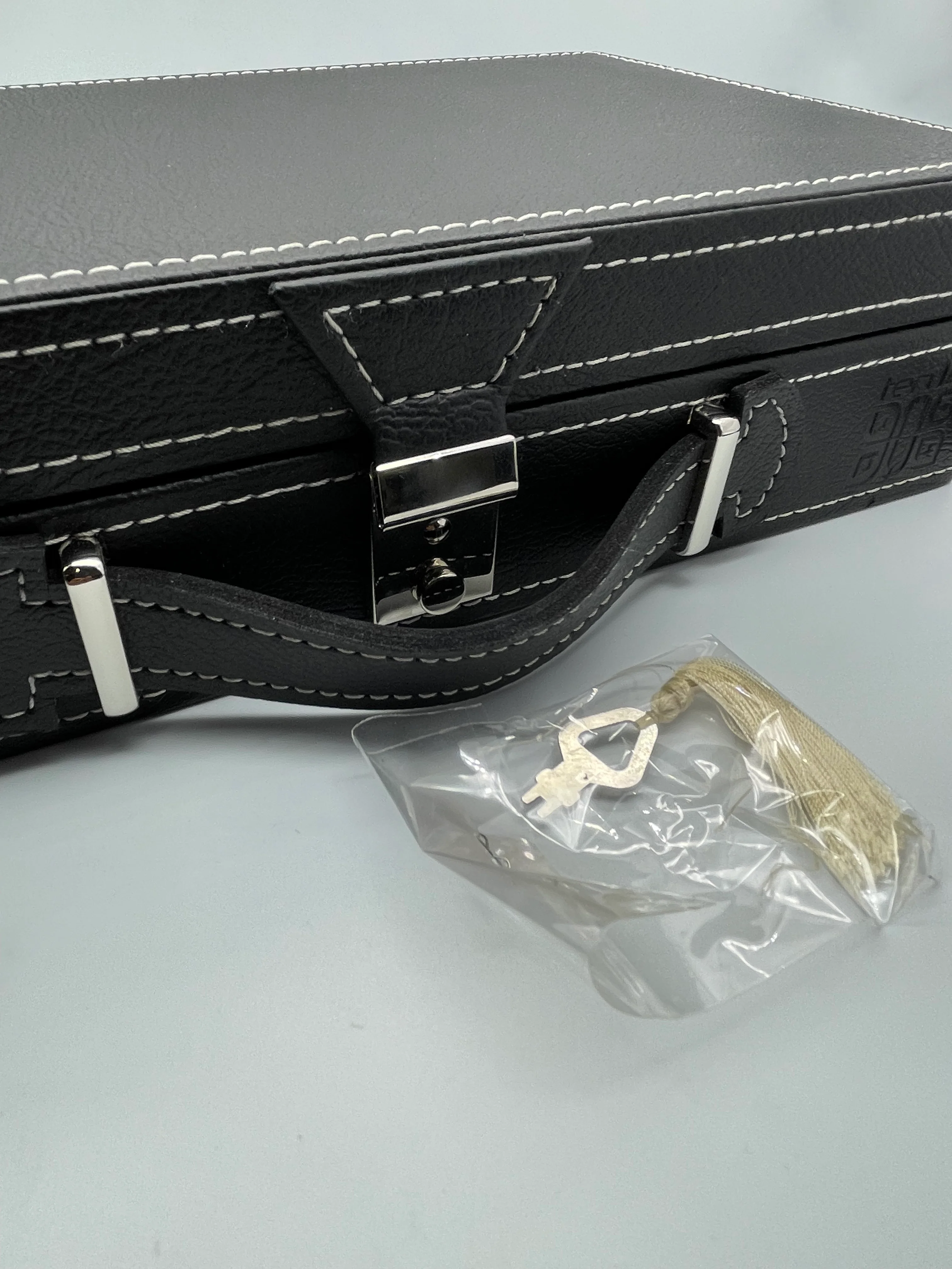 Ten10 Oscar Ver.2 Watch Box for 10 Watches (Black Exterior & Purple Interior) - Image 5