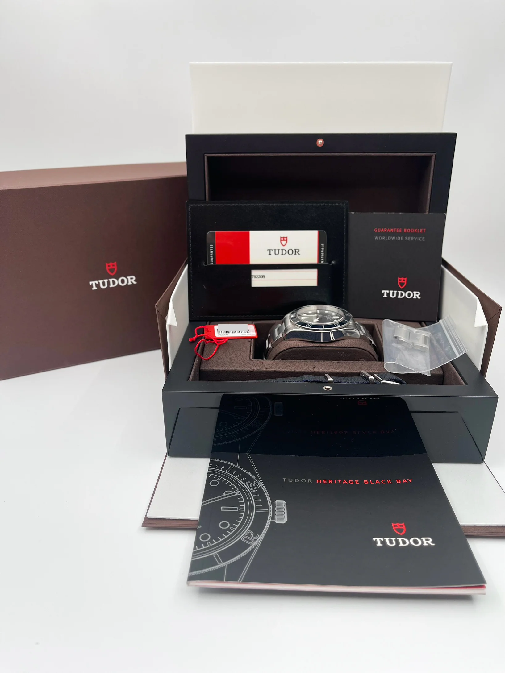 Tudor Heritage Black Bay Blue Smiley 41mm 79220B 2015 [Preowned] - Image 15