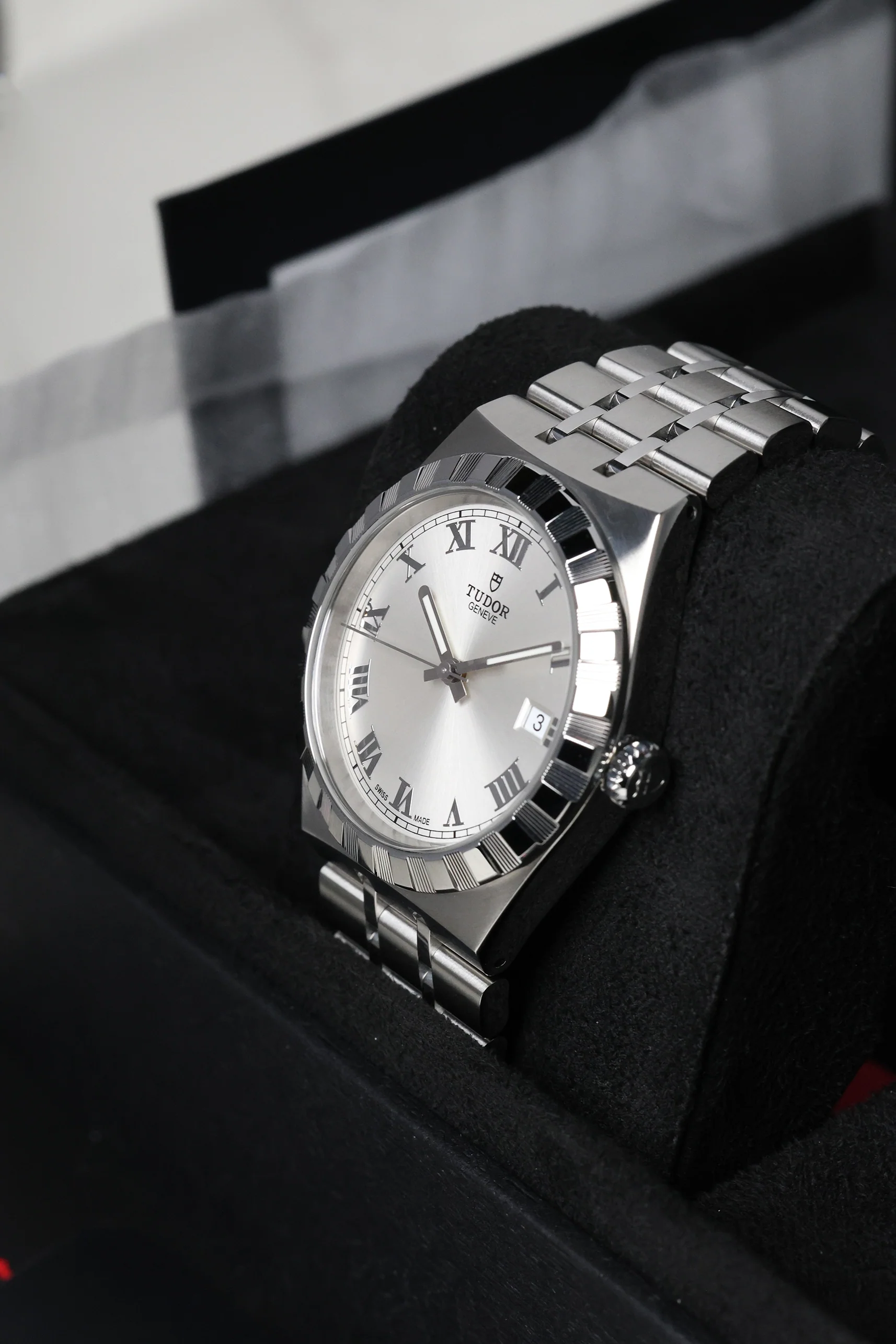 Tudor Royal Silver Dial 38mm 28500 Discontinued 2026 [Preowned] - Image 9